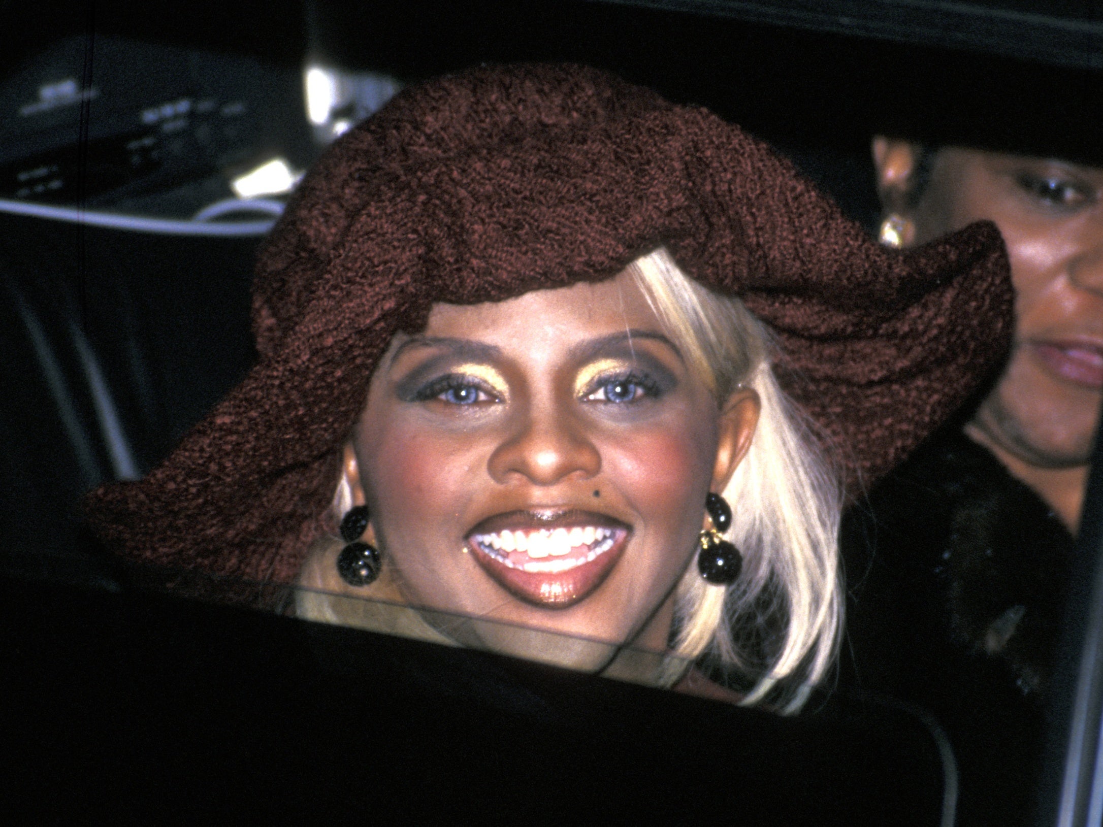 Raisa Flowers' Guide To '90s Thin Brows